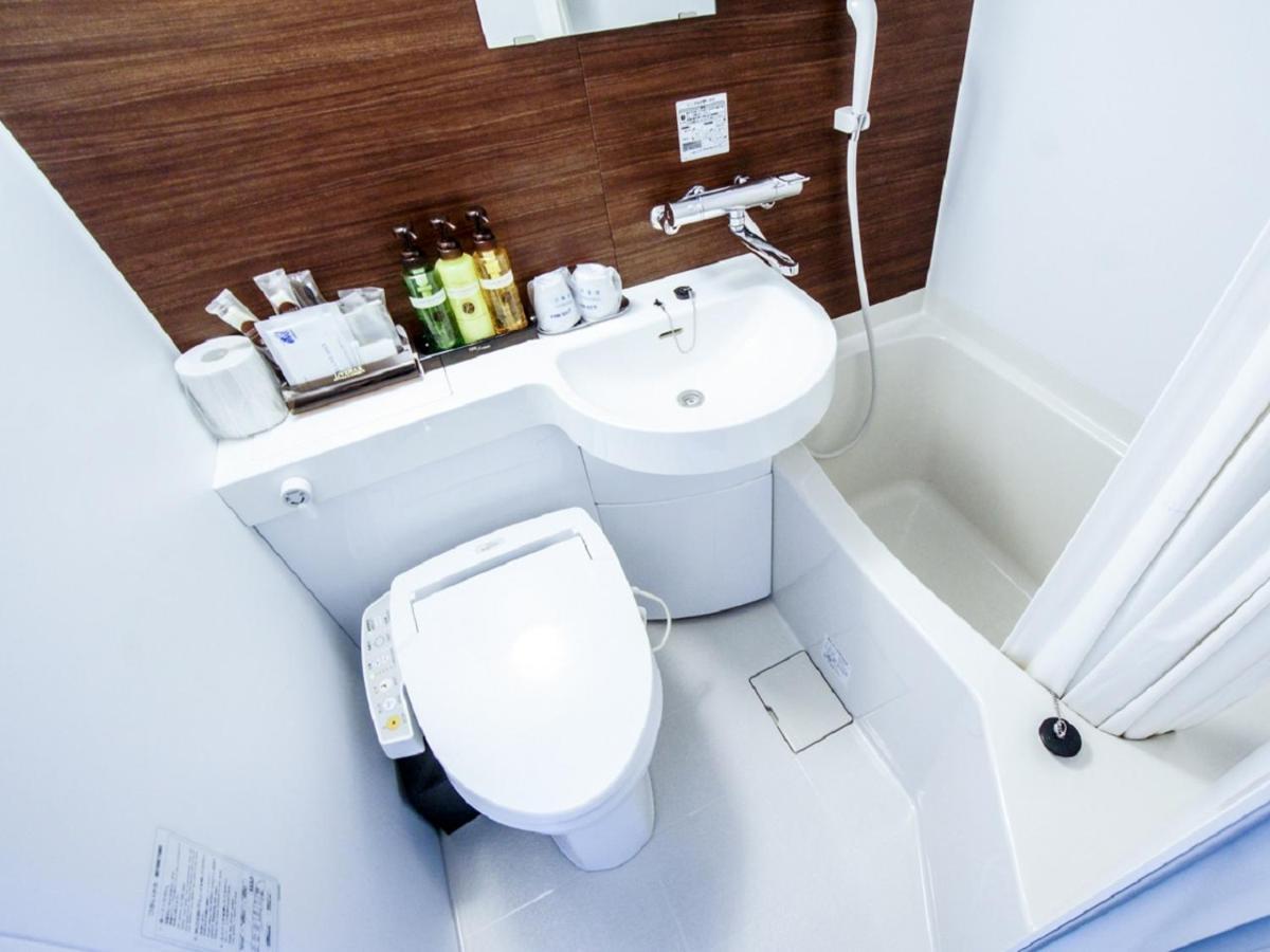 Hotel Livemax Tokyo Shiomi Ekimae Екстер'єр фото